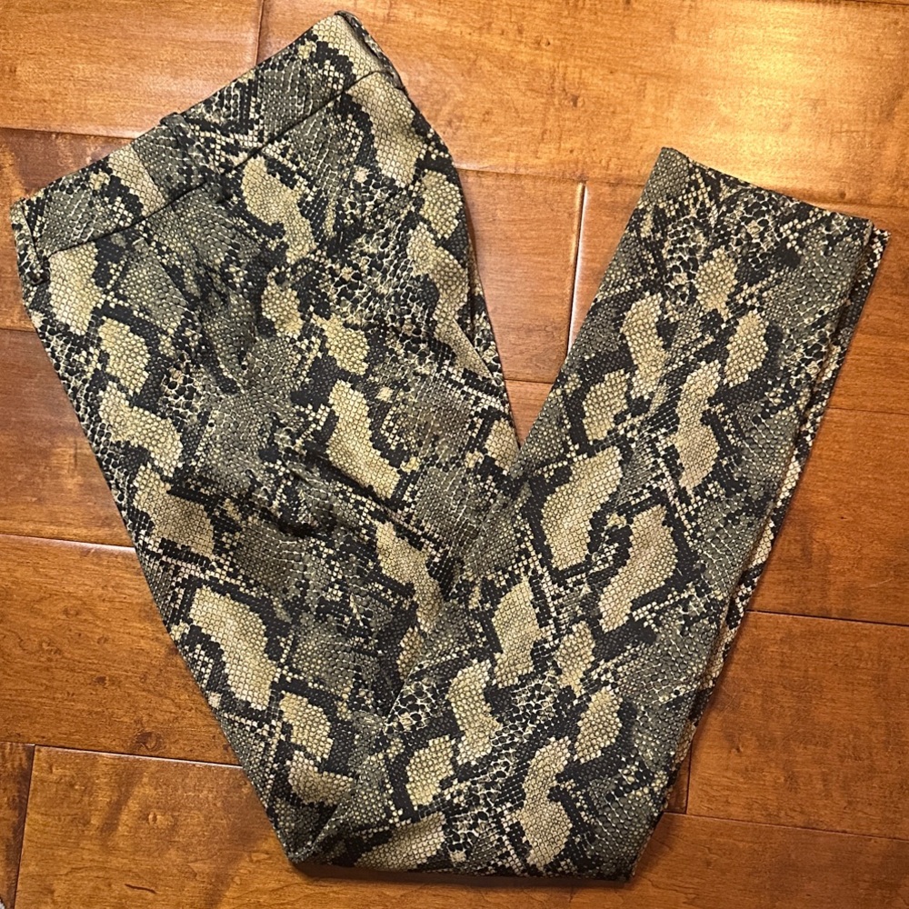 Snake Print Stretch Pants - Black and Gold